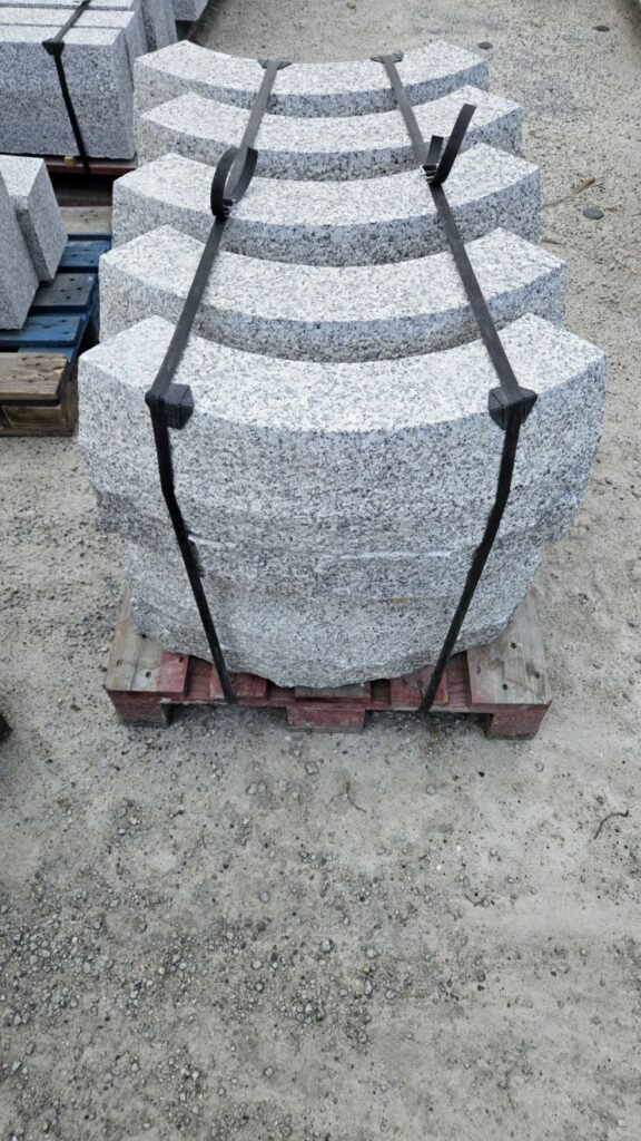 krawężnik granitowy łukowy